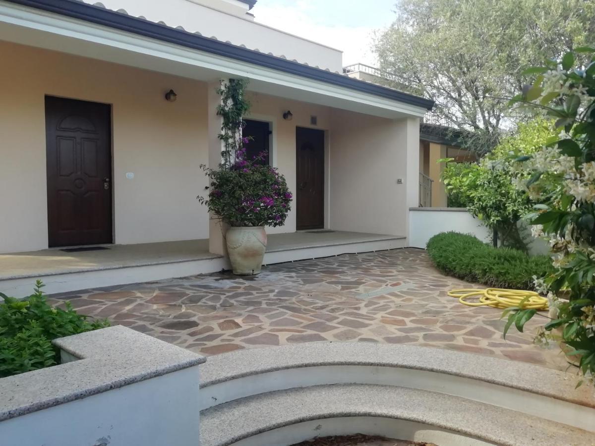 Casa Vacanze Villa Rosa Cala Gonone Buitenkant foto