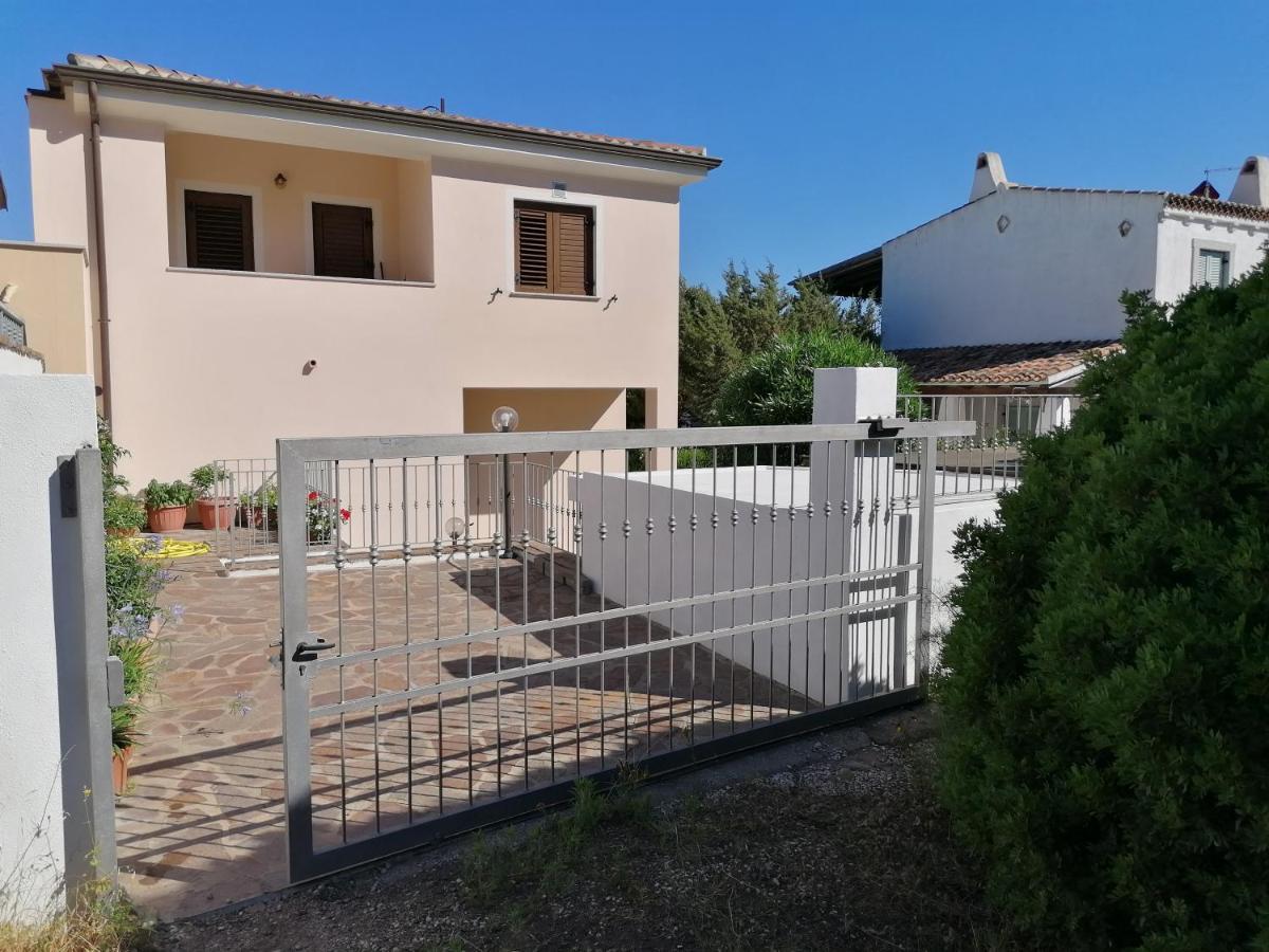 Casa Vacanze Villa Rosa Cala Gonone Buitenkant foto